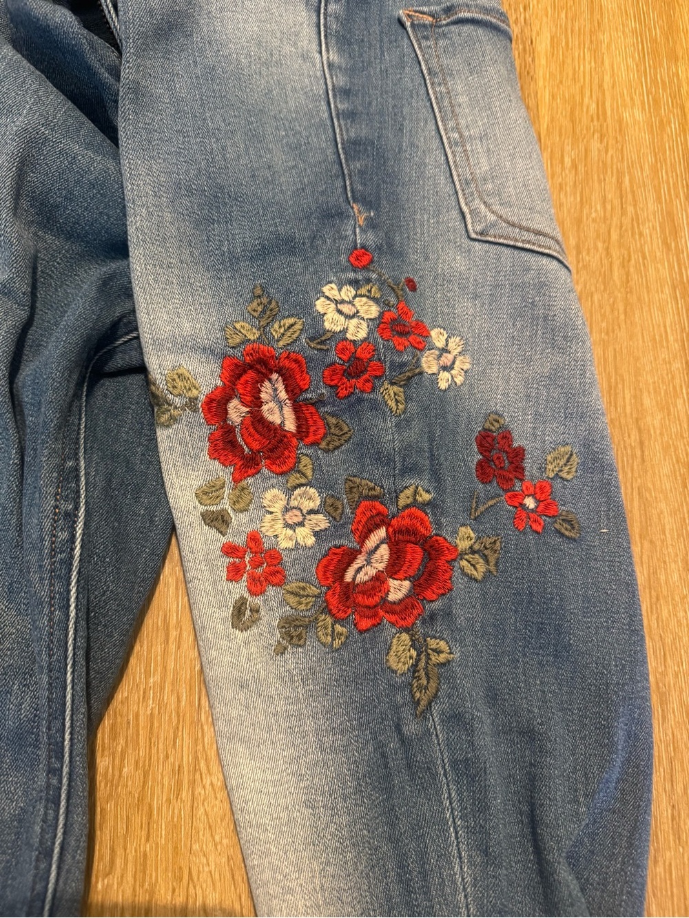 Express Embroidered Floral Women’s Jeans